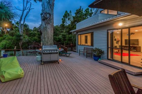 Photo of property in 6 Karen Road, Laingholm, Auckland, 0604