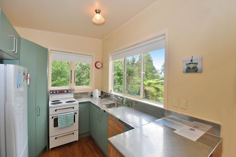 Photo of property in 14 Hillside Crescent, Leigh, 0985