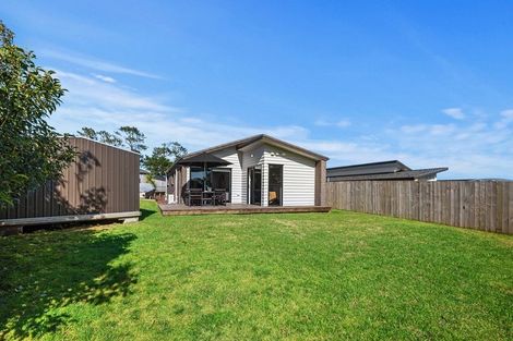 Photo of property in 18 Taupata Lane, Helensville, 0800