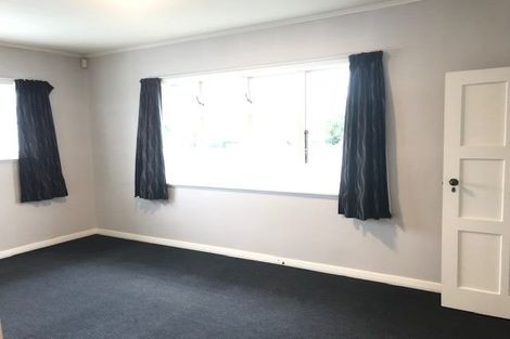 Photo of property in 179 Whites Line East, Waiwhetu, Lower Hutt, 5010