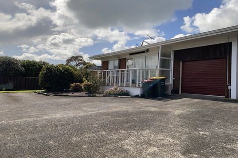 Photo of property in 2/32 Highland Park Drive, Highland Park, Auckland, 2010