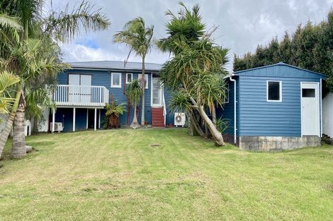 Photo of property in 12 Utting Street, Birkdale, Auckland, 0626