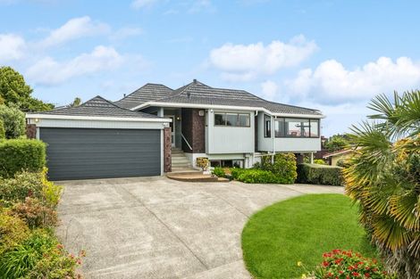 Photo of property in 12 Dunolly Place, Pukekohe, 2120