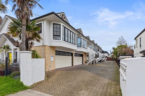 Photo of property in 32d Miro Street, Mount Maunganui, 3116