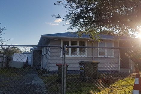 Photo of property in 1 Salas Place, Papakura, 2110