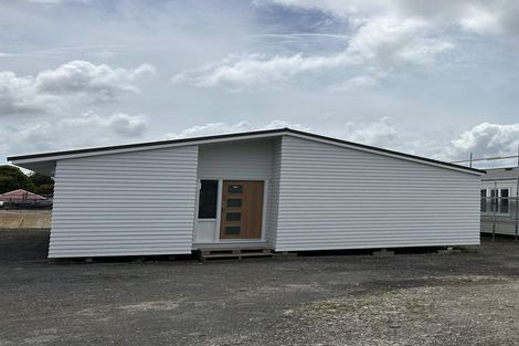 Photo of property in 28 Airdrie Road, Ranui, Auckland, 0612