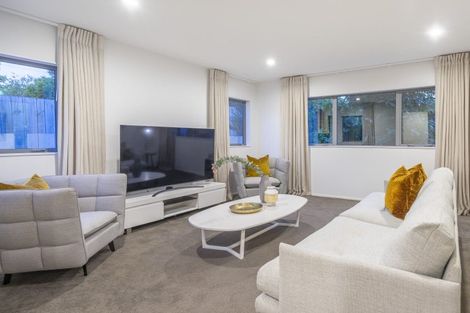 Photo of property in 15a St Michaels Avenue, Point Chevalier, Auckland, 1022