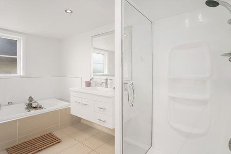 Photo of property in 9 Percival Road, Paraparaumu Beach, Paraparaumu, 5032