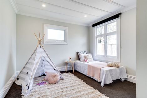 Photo of property in 80 Vigor Brown Street, Napier South, Napier, 4110