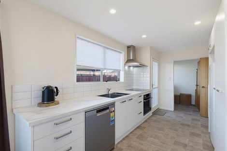 Photo of property in 30 Saint Heliers Crescent, Aranui, Christchurch, 8061