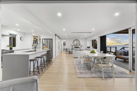 Photo of property in 369 Clifton Road, Whitford, Howick, 2571