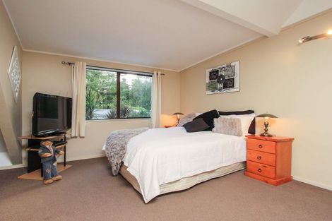 Photo of property in 6 Karen Road, Laingholm, Auckland, 0604