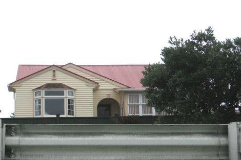 Photo of property in 26 Te Atatu Road, Te Atatu South, Auckland, 0610