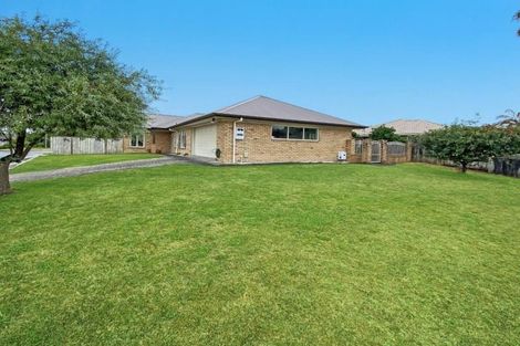 Photo of property in 2 Maahutaupeke Place, St Andrews, Hamilton, 3200