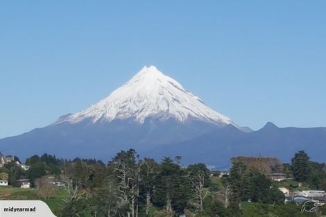 Photo of property in 1/86 Hurlstone Drive, Waiwhakaiho, New Plymouth, 4312