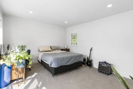 Photo of property in 115 Beach Haven Road, Beach Haven, Auckland, 0626