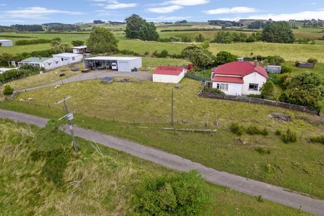 Photo of property in 19 Graves Street, Eltham, 4322