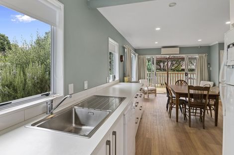 Photo of property in 35 Hicks Crescent, Waikanae Beach, Waikanae, 5036