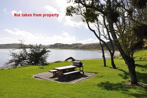 Photo of property in 66 Manu Drive, Kaiwaka, 0573
