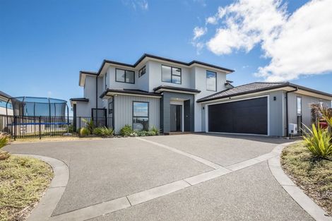 Photo of property in 4 Rotorua Grove, Aotea, Porirua, 5024