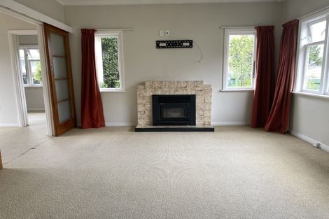 Photo of property in 11 College Street, Awapuni, Palmerston North, 4412