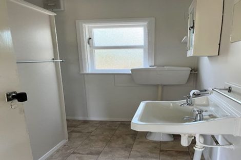 Photo of property in 88 Victoria Street, Carterton, 5713