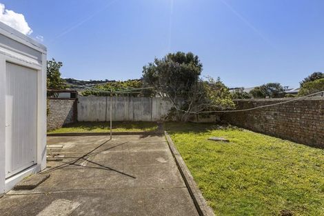 Photo of property in 100 Yule Street, Lyall Bay, Wellington, 6022