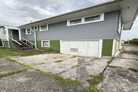 Photo of property in 52 Seymour Road, Sunnyvale, Auckland, 0612