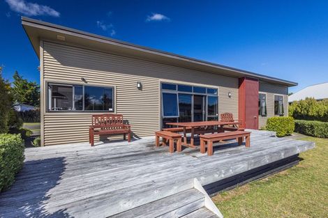 Photo of property in 18 Snowmass Drive, Ohakune, 4625