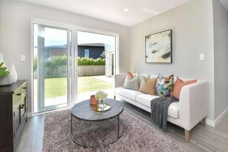 Photo of property in 12 Seaview Crescent, Hatfields Beach, Orewa, 0931