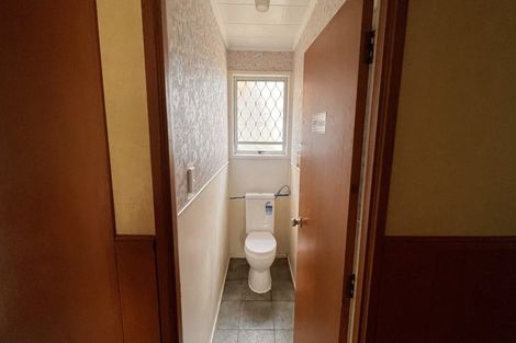 Photo of property in 80 Dundale Avenue, Blockhouse Bay, Auckland, 0600