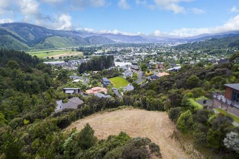 Photo of property in 42 Sylvan Way, Silverstream, Upper Hutt, 5019