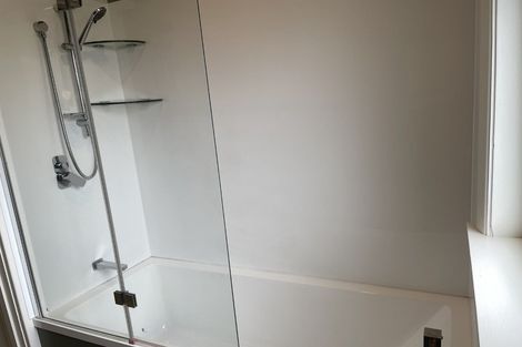 Photo of property in 11 College Street, Awapuni, Palmerston North, 4412