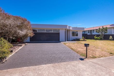 Photo of property in 29 Rutherford Drive, Waikanae Beach, Waikanae, 5036