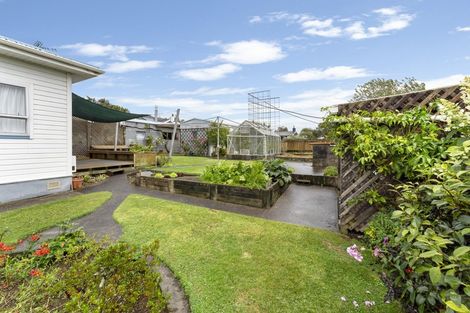 Photo of property in 15 Hamlet Street, Stratford, 4332