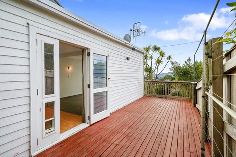 Photo of property in 28 Hollies Crescent, Johnsonville, Wellington, 6037