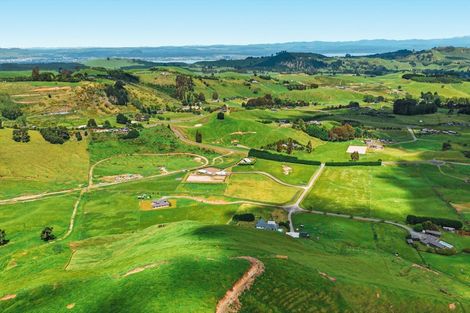 Photo of property in 40 Grant Road, Kinloch, Taupo, 3385