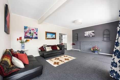 Photo of property in 100 Gibbons Street, Ebdentown, Upper Hutt, 5018