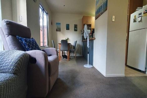 Photo of property in 4/109 Shakespeare Road, Milford, Auckland, 0620