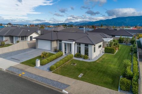 Photo of property in 37 Sanderlane Drive, Motueka, 7120