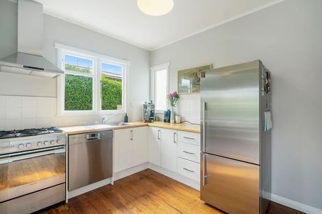 Photo of property in 121 Titirangi Road, New Lynn, Auckland, 0600