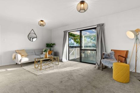 Photo of property in 91 Templeton Place, Clendon Park, Auckland, 2103