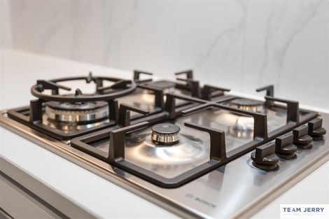 Photo of property in 51 Whare Kauri Road, Papakura, 2110