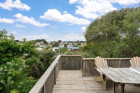 Photo of property in 71a Rua Avenue, Waitarere Beach, Levin, 5510