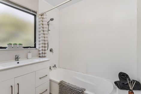 Photo of property in 1/181 Manuka Road, Bayview, Auckland, 0629