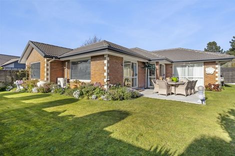 Photo of property in 5 Amoka Crescent, Parklands, Christchurch, 8083