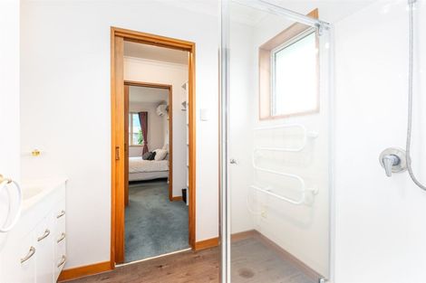 Photo of property in 408 Memorial Avenue, Burnside, Christchurch, 8053