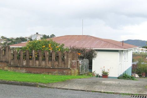 Photo of property in 13 Ogle Crescent, Te Kamo, Whangarei, 0112