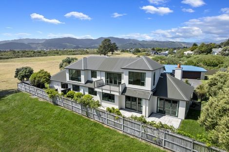 Photo of property in 8 Avion Terrace, Raumati Beach, Paraparaumu, 5032