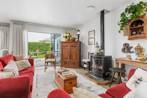 Photo of property in 10 Maccallum Court, Rototuna, Hamilton, 3210